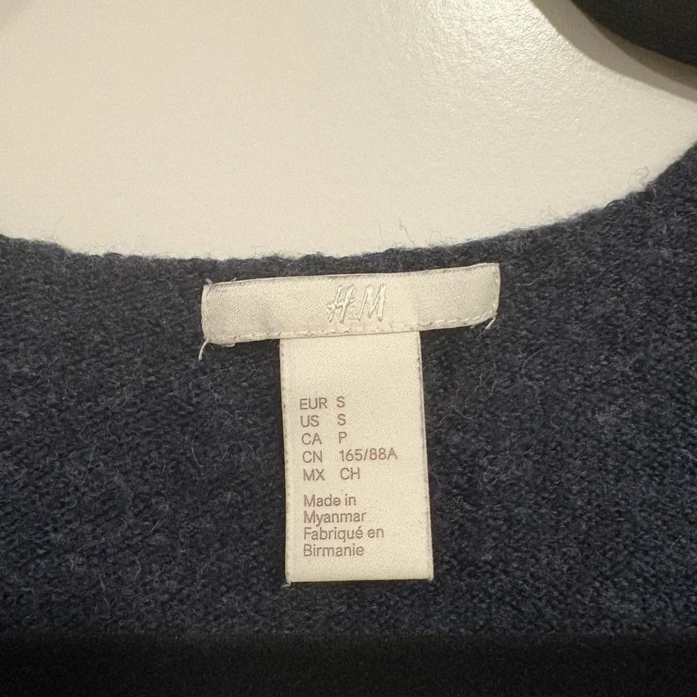 H&M Heathered Blue V-Neck Sweater